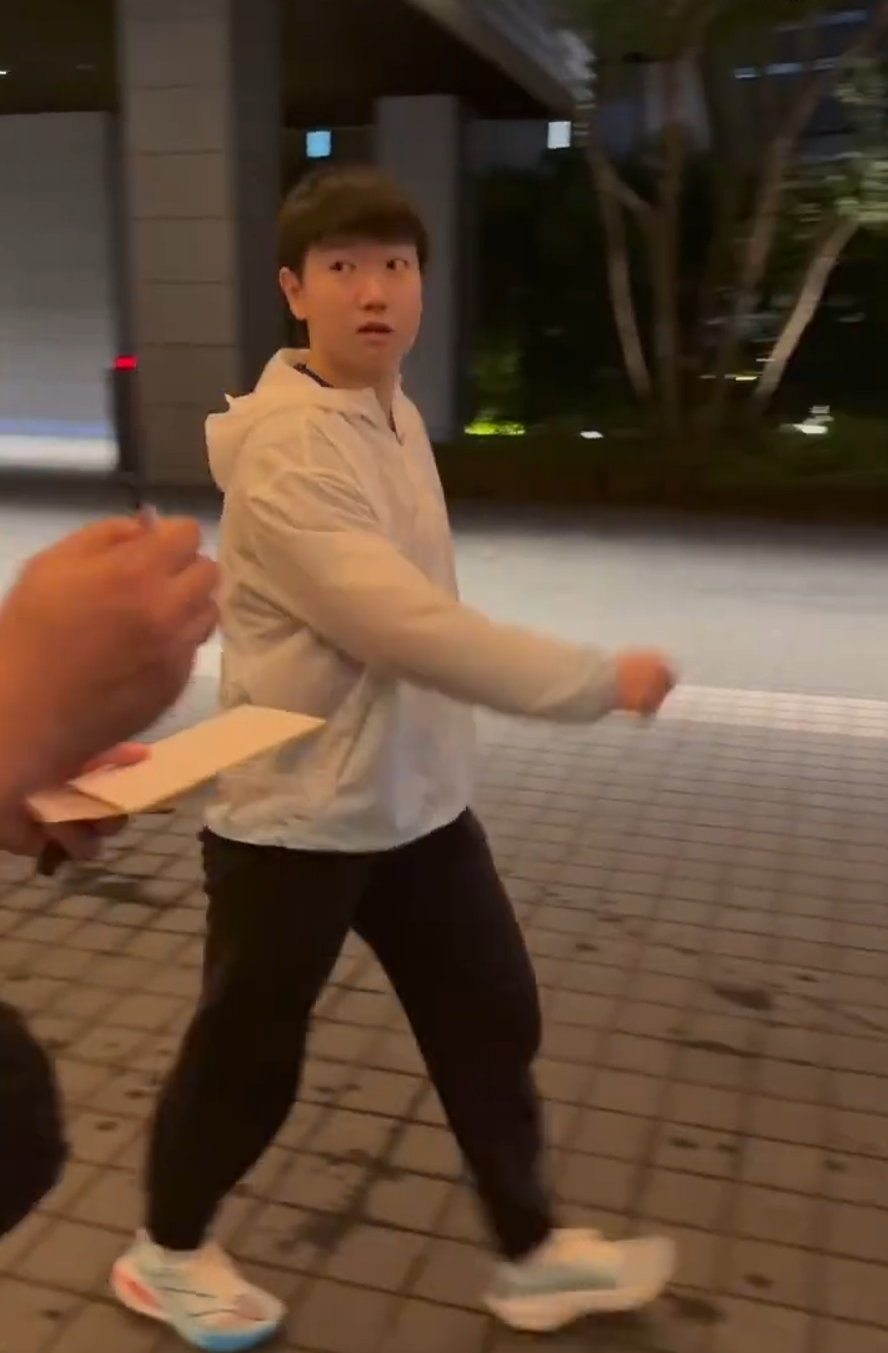 孙颖莎谦虚, om, inews 孙颖莎谦虚, om, inews