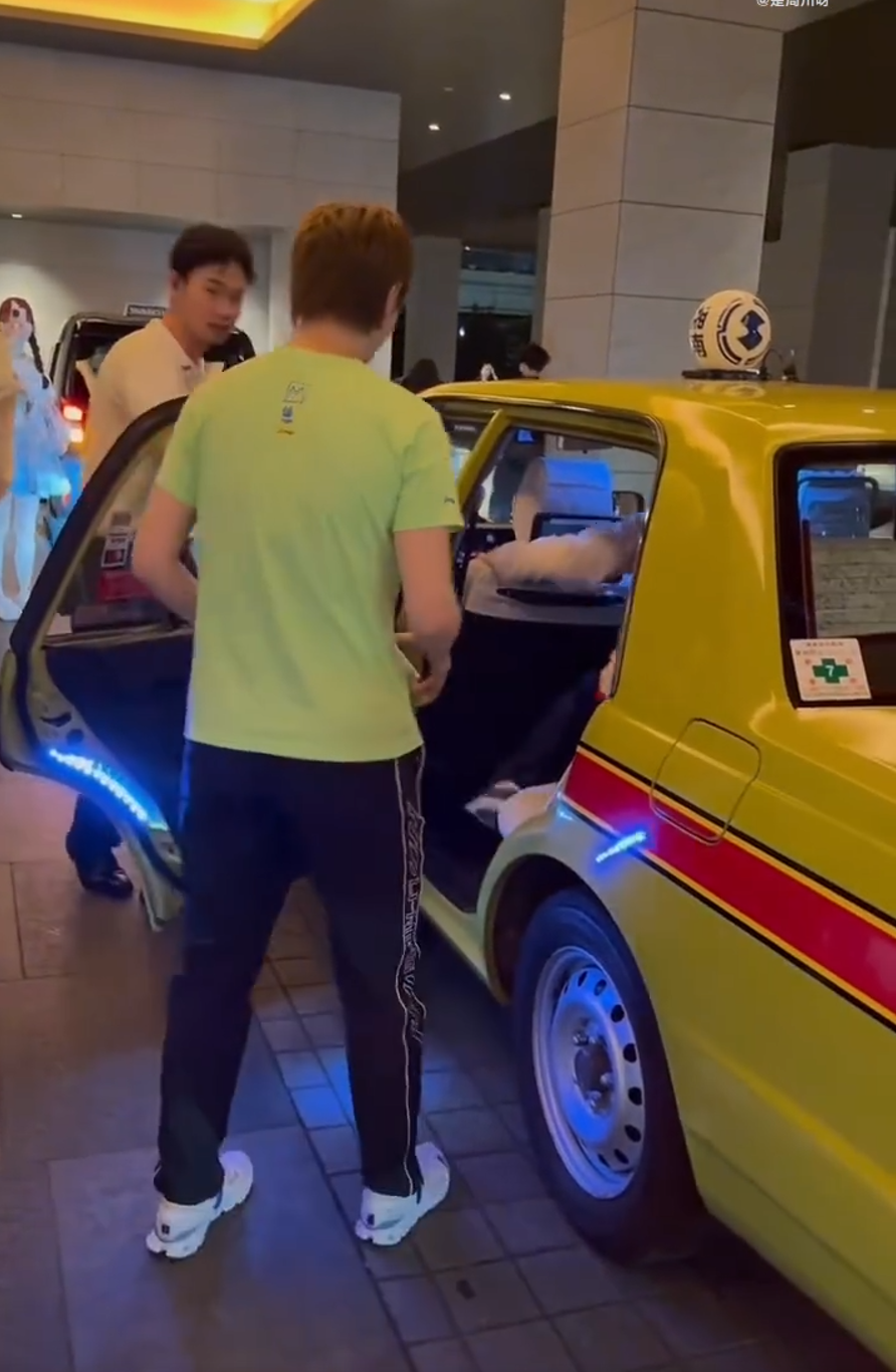 莎签名, 制孙颖莎, 赛后 莎签名, 制孙颖莎, 赛后