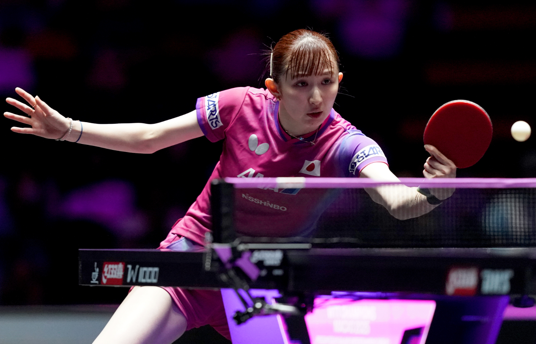 王曼昱选手, src, 翻越乒坛高